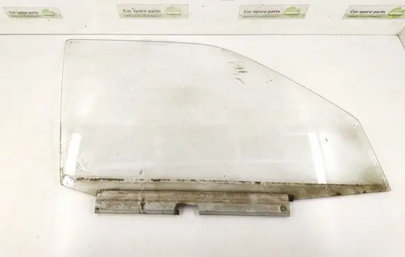 Mercedes-Benz 190 W201 Front door window glass four-door 2017200218 A2017200218
