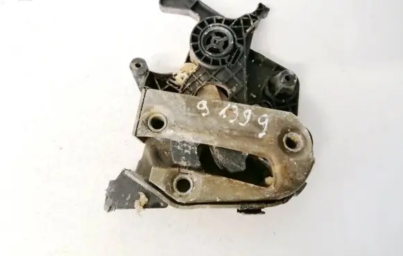 Toyota Corolla Verso AR10 Seat back rest lock catch 