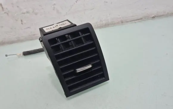 Volkswagen Touareg I Dashboard side air vent grill/cover trim 7L6819703L
