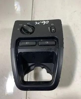 Volvo XC90 Light switch 8685450 04W42E01