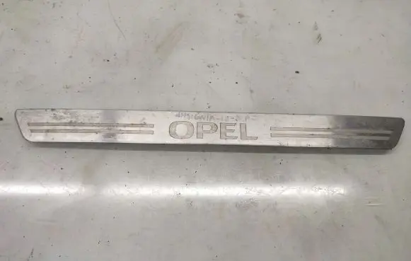 Opel Insignia A Front sill trim cover 13272117