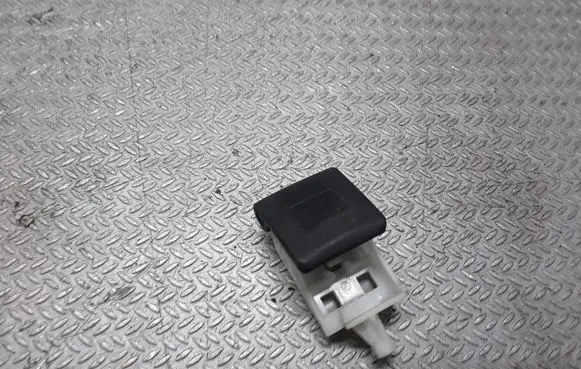 Toyota Corolla Verso AR10 Engine bonnet (hood) release handle
