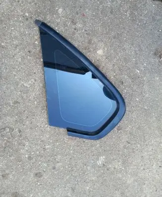 Subaru Legacy Rear side window