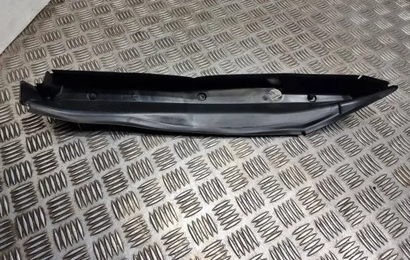 Mercedes-Benz E W212 Front arch trim A2128890225