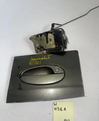 Chevrolet Rezzo Front door lock 1439224