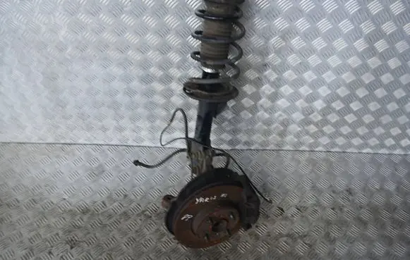 Toyota Yaris Front wheel hub spindle knuckle YARISIIIMCPHERSON