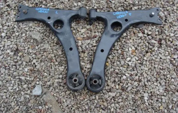 Toyota Corolla Verso E121 Front control arm