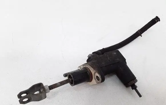 Mazda 6 Clutch master cylinder