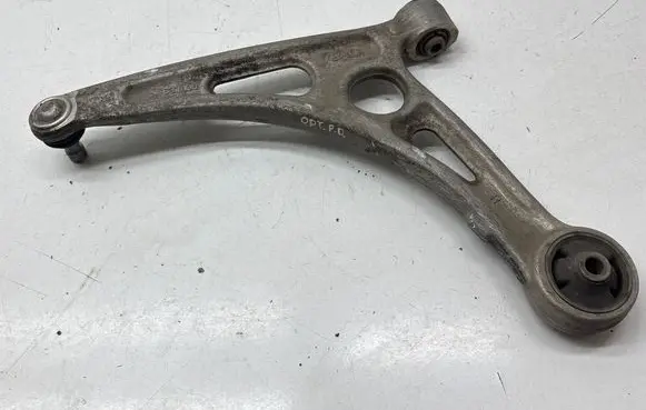 KIA Optima Front lower control arm/wishbone 54501E6100