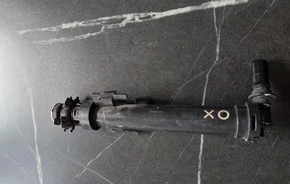 BMW 4 F32 F33 Headlight washer spray nozzle 7275658