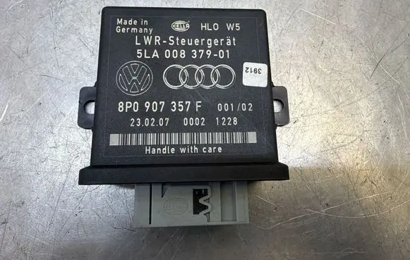 Audi Q7 4L Light module LCM 8P0907357F