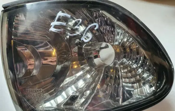 Front indicator light