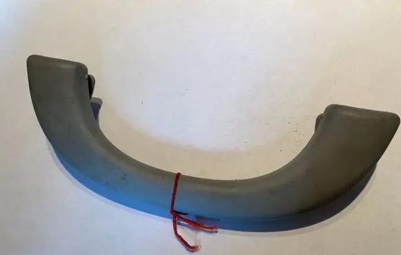 Mercedes-Benz E W211 Front interior roof grab handle A2118100051