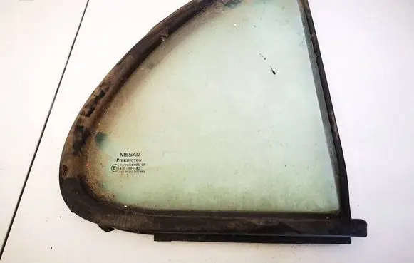 Nissan Primera Rear vent window glass AS2
