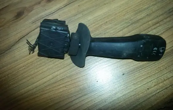 BMW 5 E39 Wiper control stalk 8352013