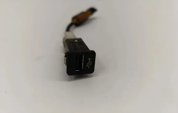 USB socket connector