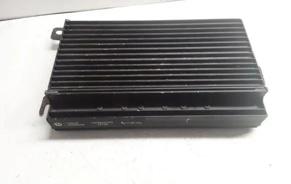 Jeep Cherokee Sound amplifier 56038407AD