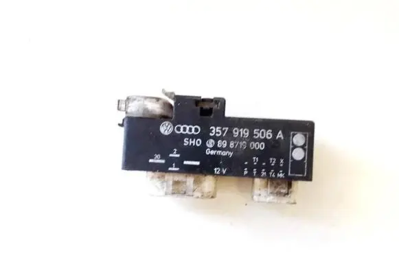 Volkswagen Golf III Coolant fan relay 357919506a 898719000