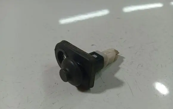 Hyundai i30 Front door sensor