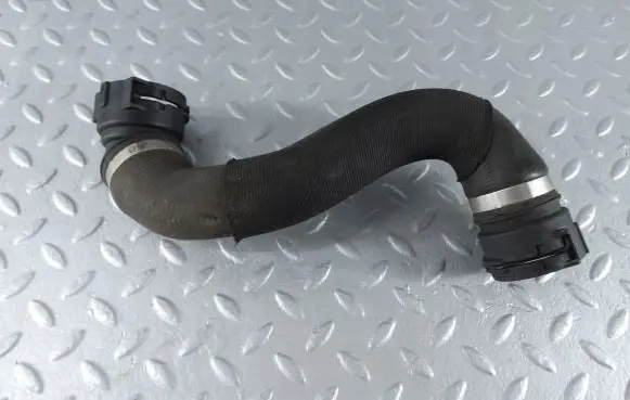 BMW 1 E81 E87 Engine coolant pipe/hose 17127811923 7811923