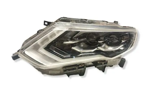 Nissan X-Trail T32 Headlight/headlamp 
