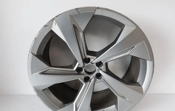 Audi Q7 4L R22 alloy rim 4M0601025CD