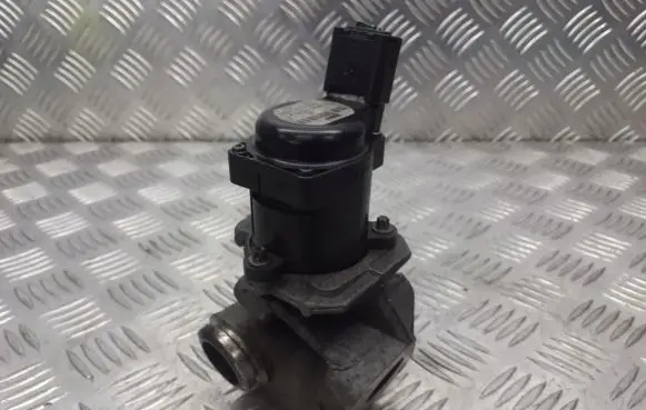 Ford Focus EGR valve V29010703