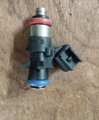 Chrysler Town & Country V Fuel injector 05184085AC
