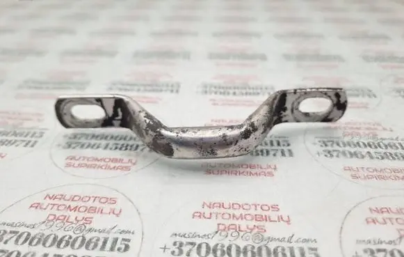 Volkswagen PASSAT B5.5 Muffler mount bracket/holder 