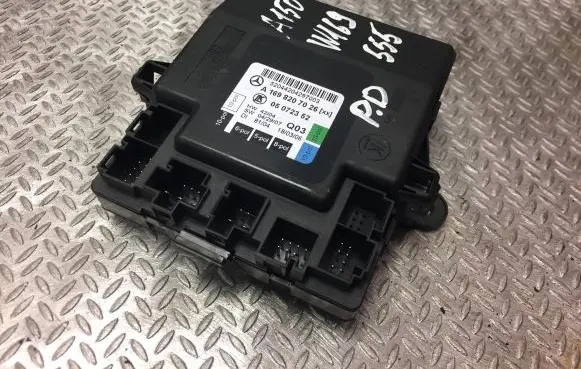 Mercedes-Benz A W169 Door control unit/module 1698207026 A1698207026