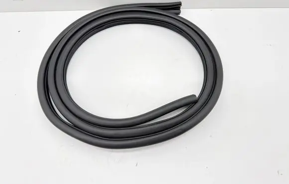 Subaru Forester SL Front door rubber seal 