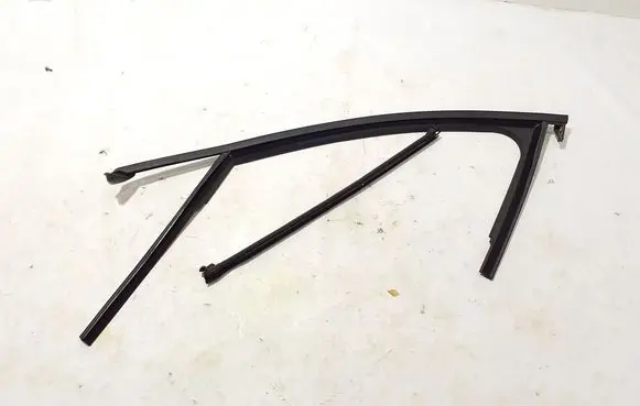 Volvo EX30 Front door rubber seal 80000498
