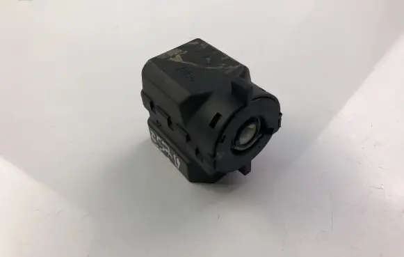 BMW X5 E53 Ignition lock 8363706