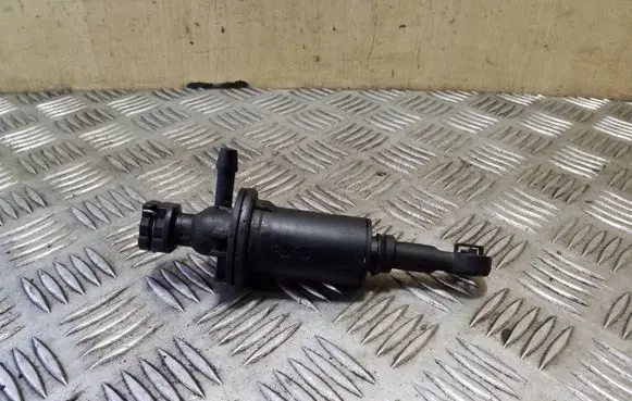 Clutch master cylinder