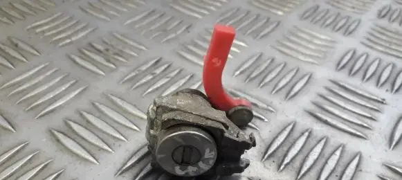 Toyota Avensis Verso Front door lock (next to the handle) 