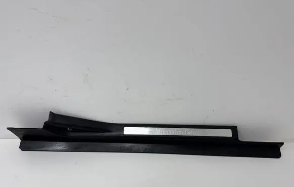 Front sill trim cover