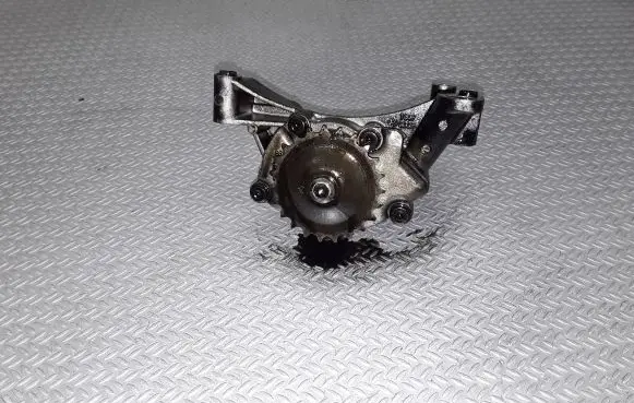 Mitsubishi Grandis Oil pump 