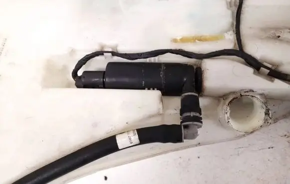 BMW X5 E70 Headlight washer pump 