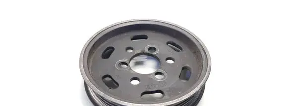 Volkswagen Golf IV Power steering pump pulley 038145255B