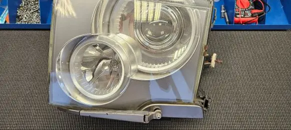 Land Rover Range Rover P38A Headlight/headlamp