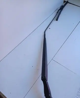 Buick Encore I Front wiper blade arm 31446
