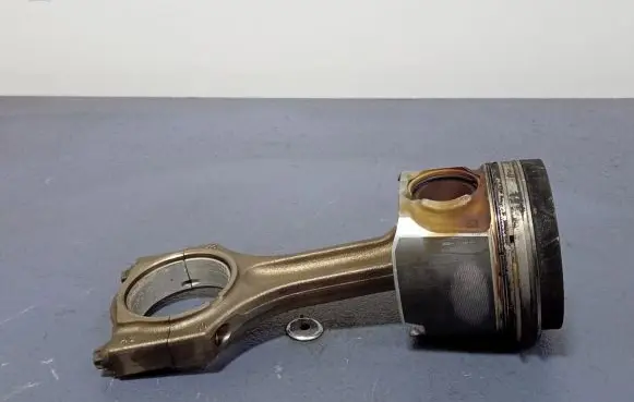 BMW 5 F10 F11 Piston 84L110
