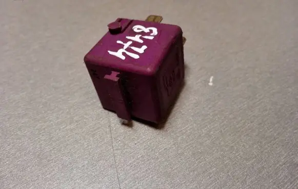 BMW 5 E39 Other relay 61361388911 V23134E59X107