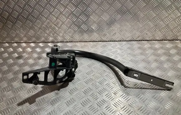 Mercedes-Benz C W205 Tailgate hinge TM27175