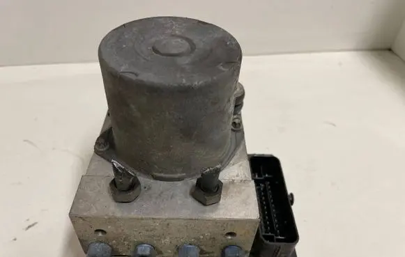 Audi A6 S6 C6 4F ABS Pump 4F0910517AD 4F0614517AA