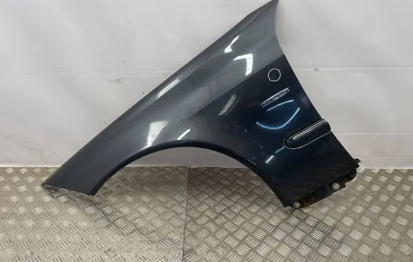 Mercedes-Benz CLC CL203 Fender 