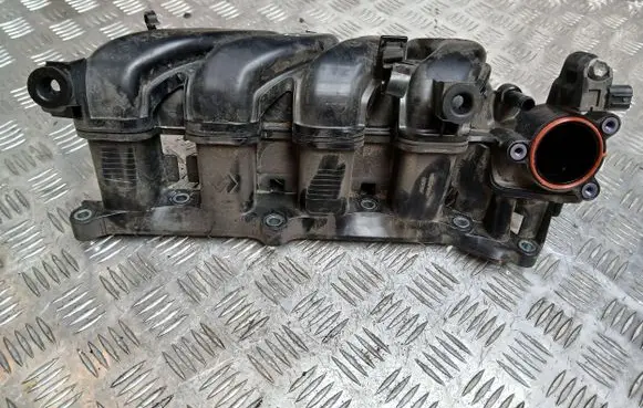 Suzuki Swift III Intake manifold