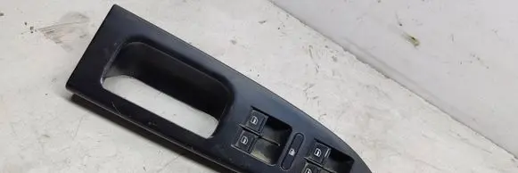 Volkswagen Touran I Front door window switch trim 1T1867371H