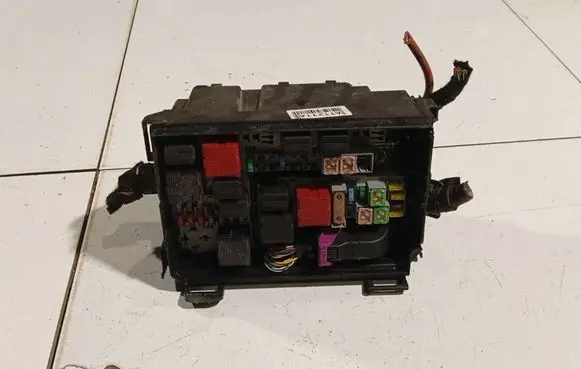 Opel Corsa D Fuse box set 
