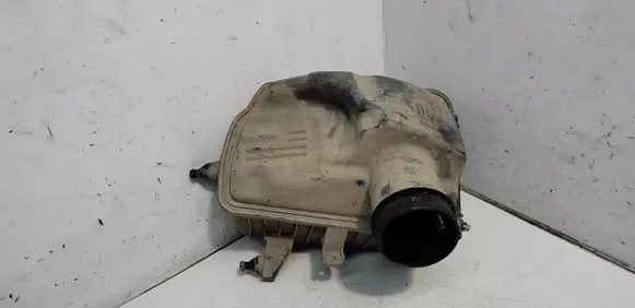 Renault Koleos I Air filter box 1026323S01